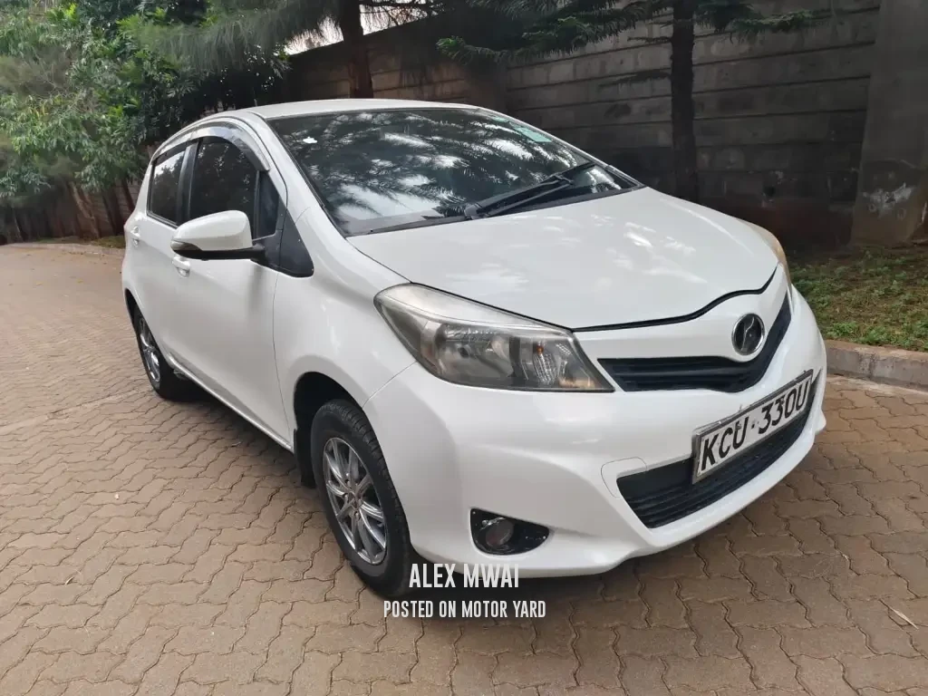 Toyota Vitz 2012 White