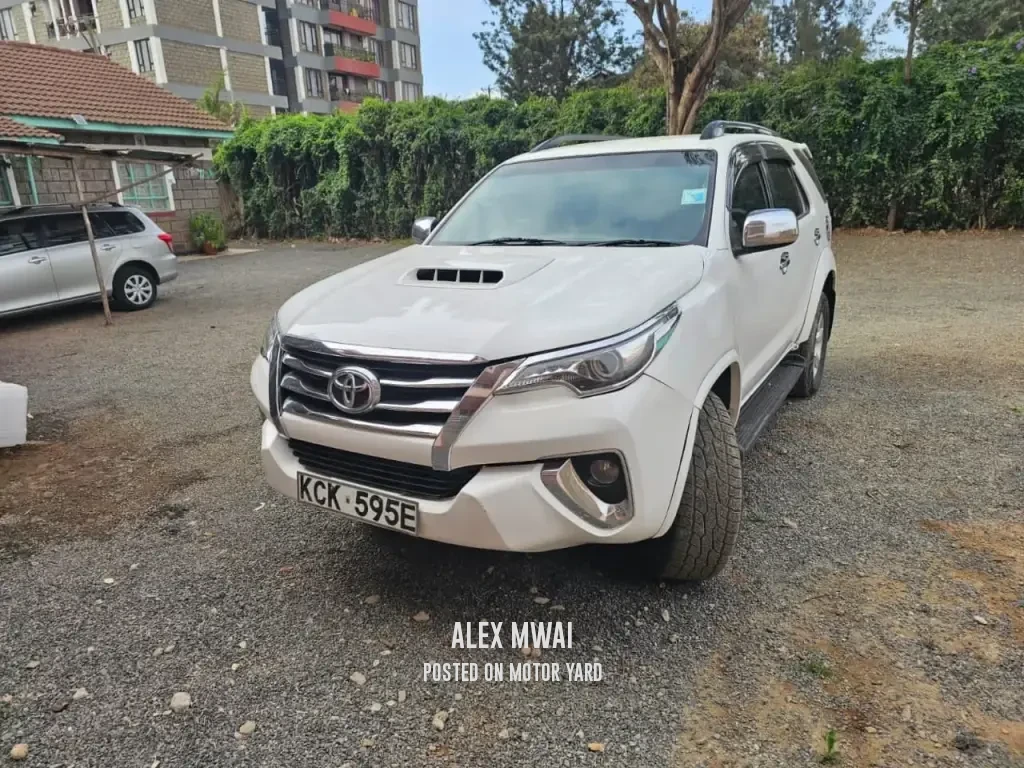 Toyota Fortuner 2018 White
