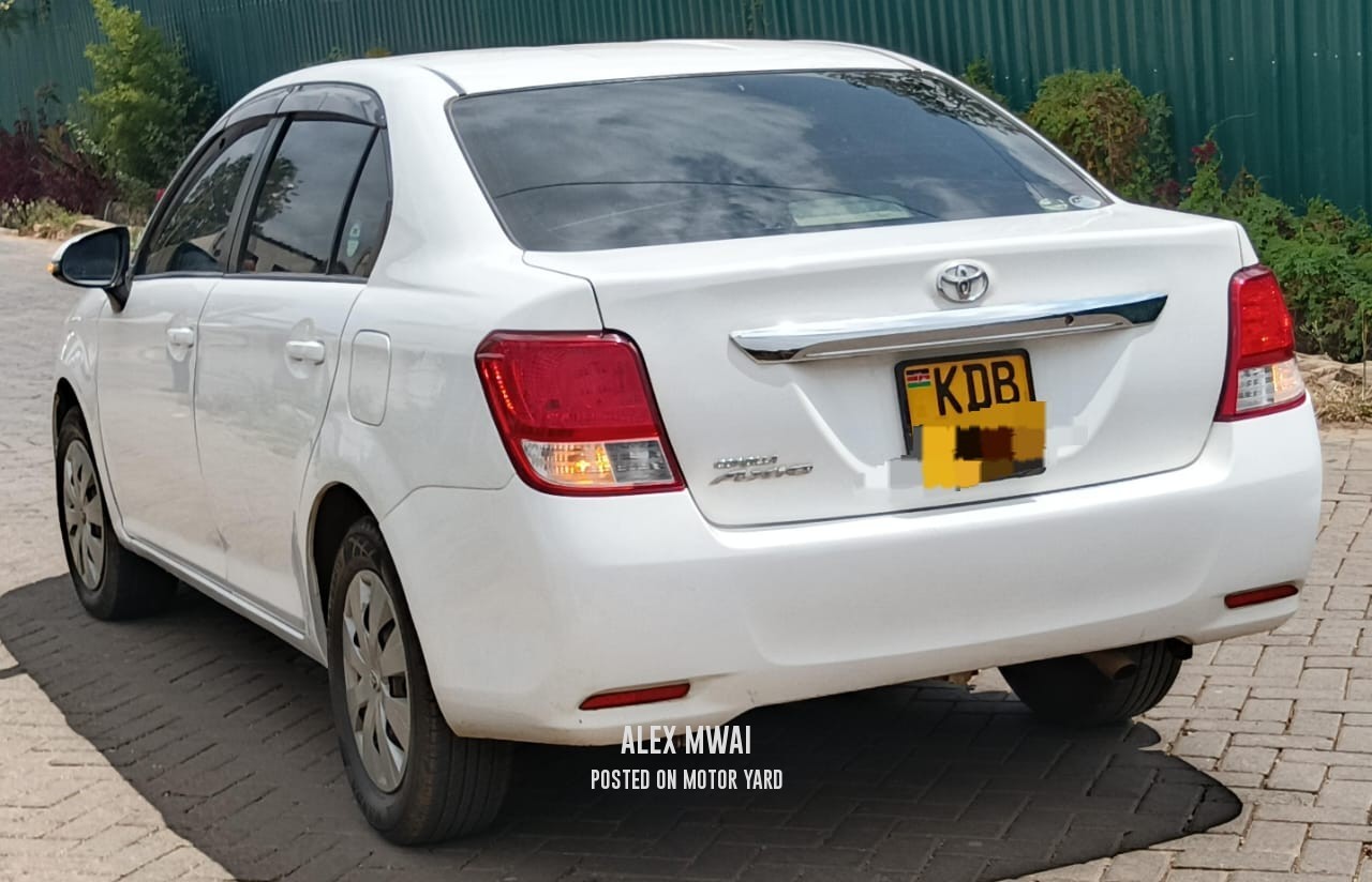 Toyota Axio 2017 Silver