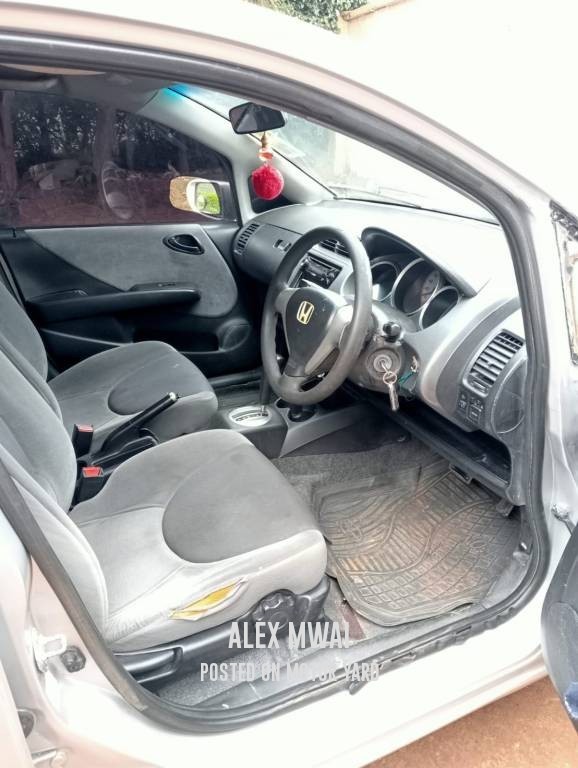Honda Fit 2013 Silver
