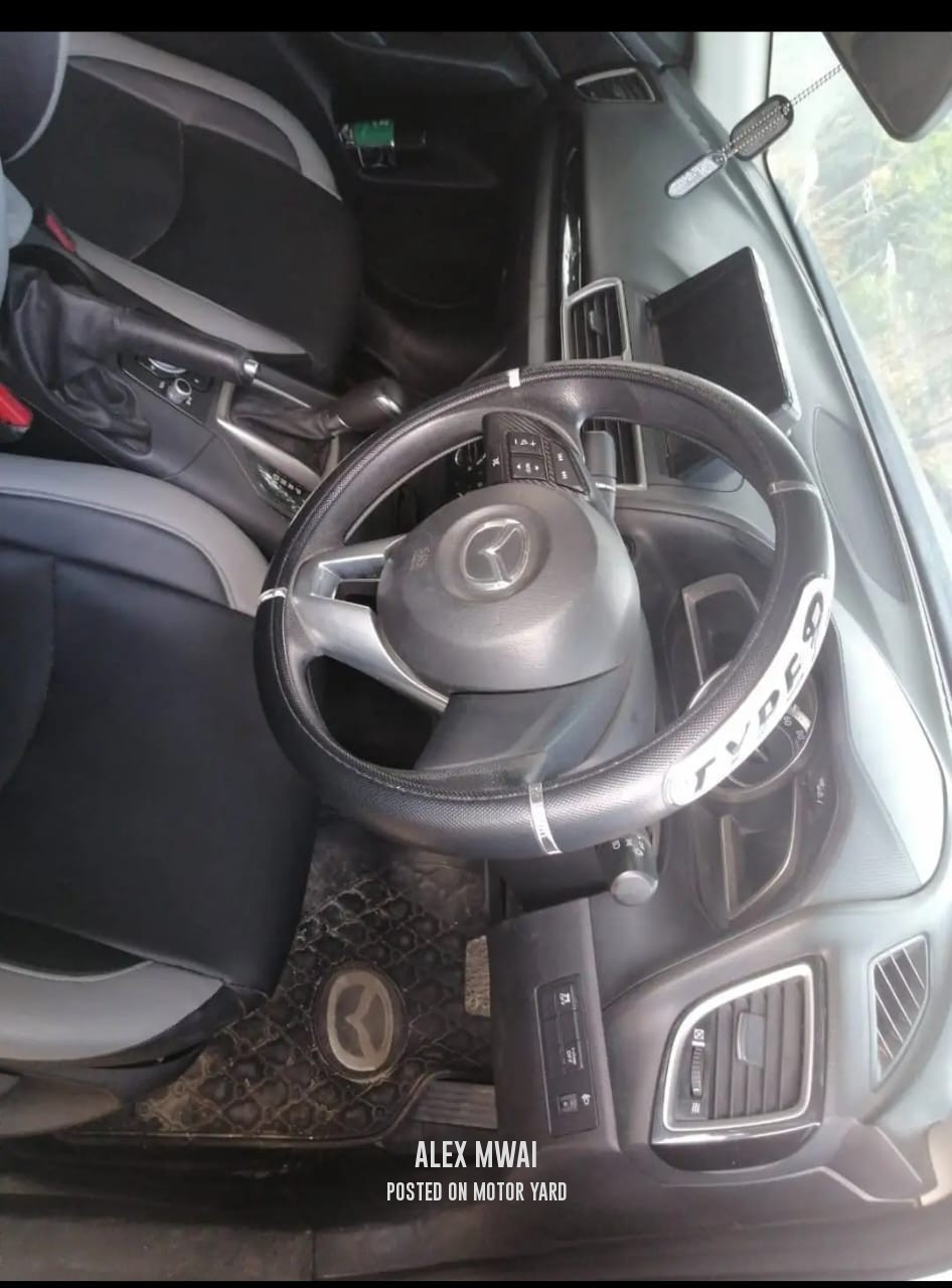 Mazda Axela 2015 White