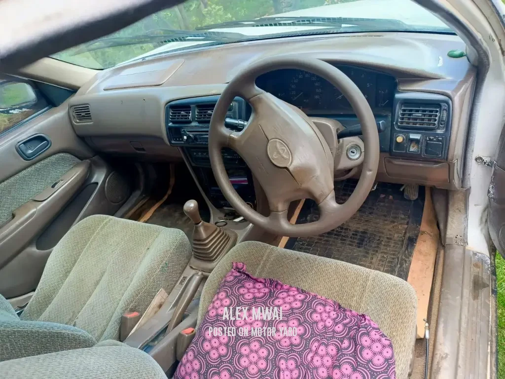 Toyota Corolla 2005 White