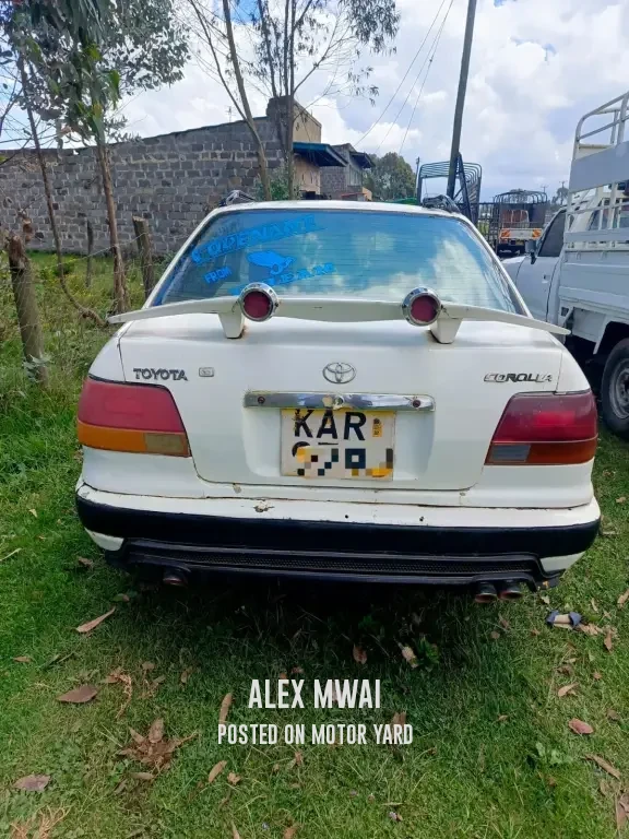 Toyota Corolla 2005 White