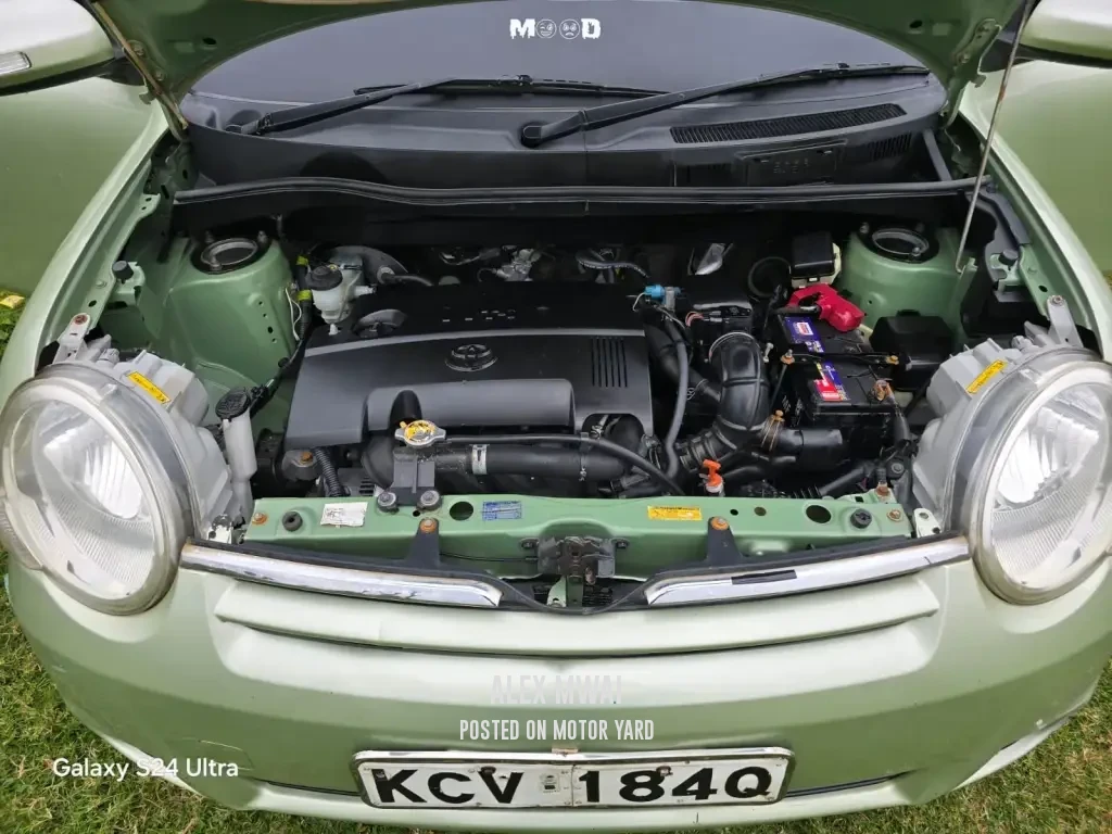 Toyota Sienta 2015 Green