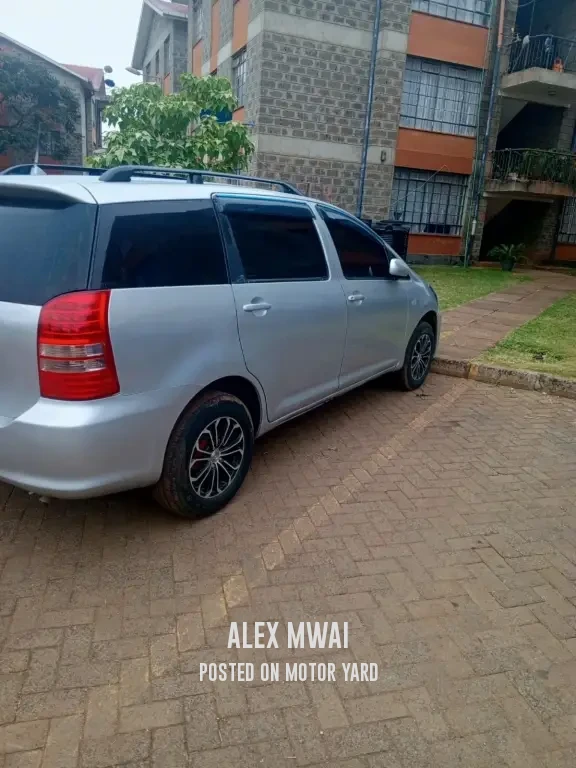 Toyota Wish 2014 Silver