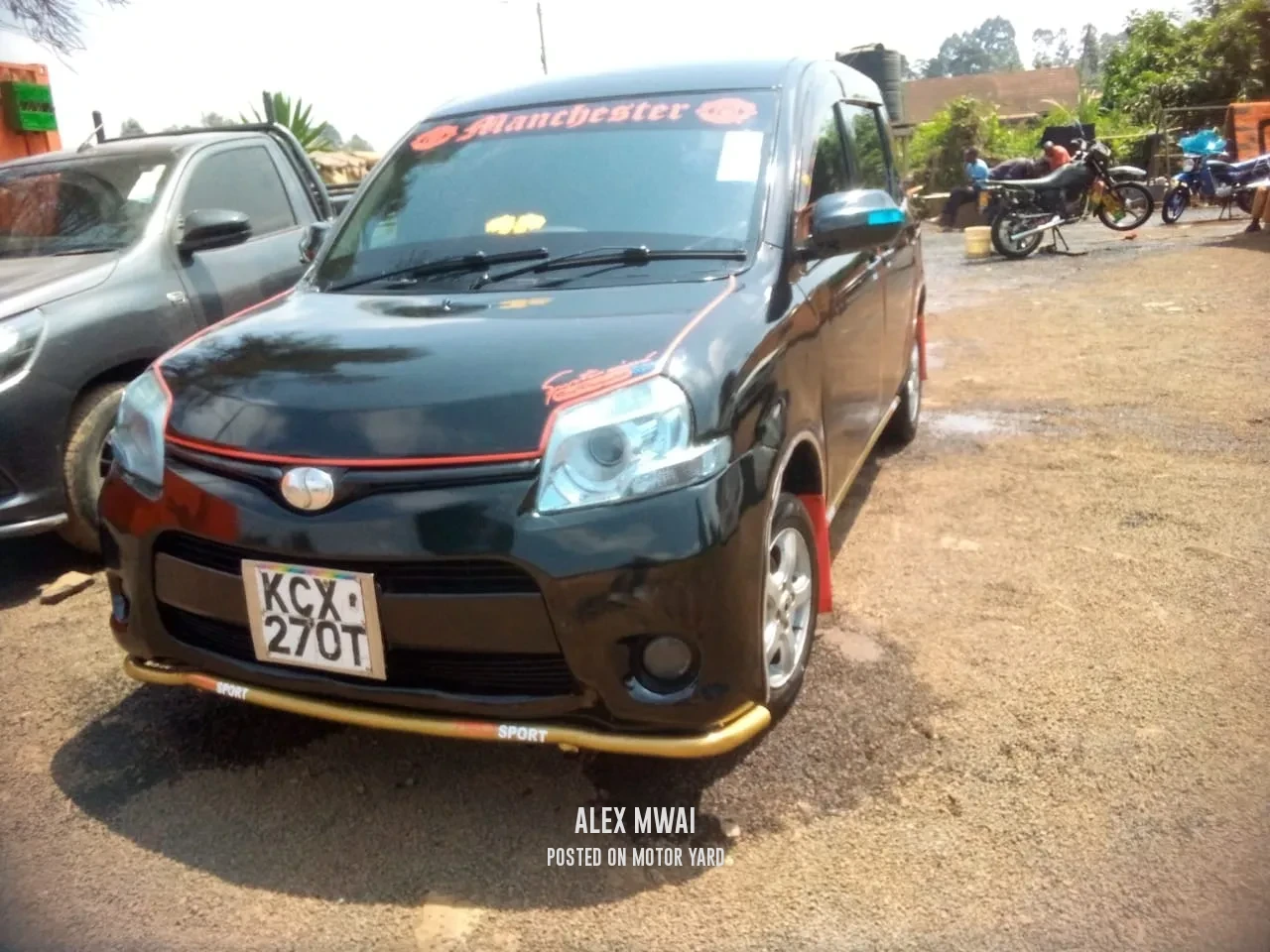 Toyota Sienta 2011 Black