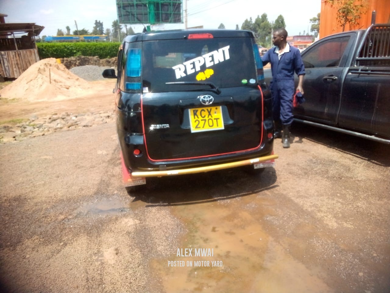 Toyota Sienta 2011 Black