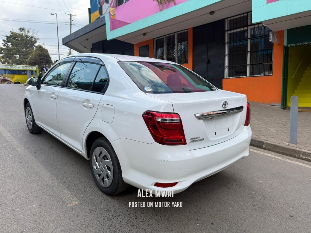 Toyota Axio 2018 White