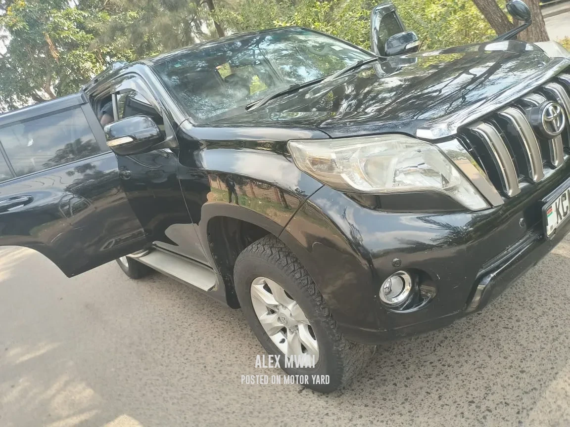 Toyota Land Cruiser Prado J150 2010 Black
