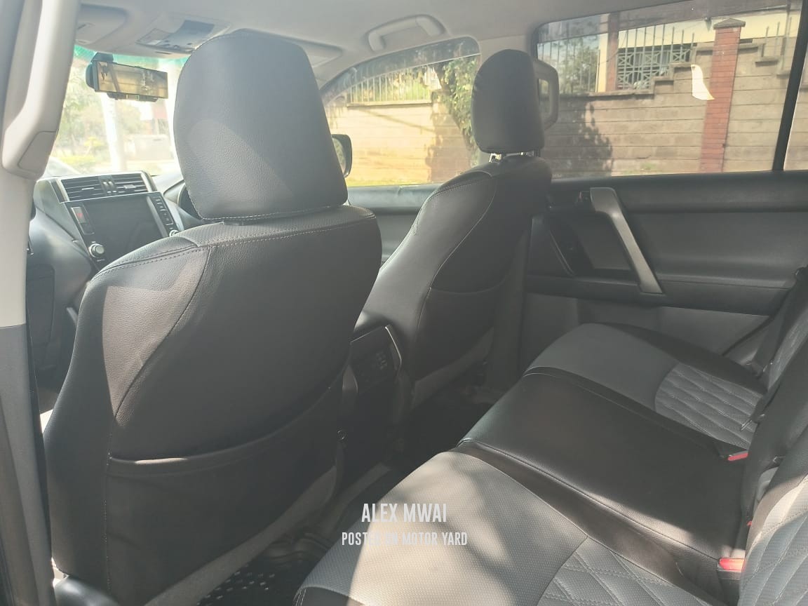 Toyota Land Cruiser Prado J150 2010 Black