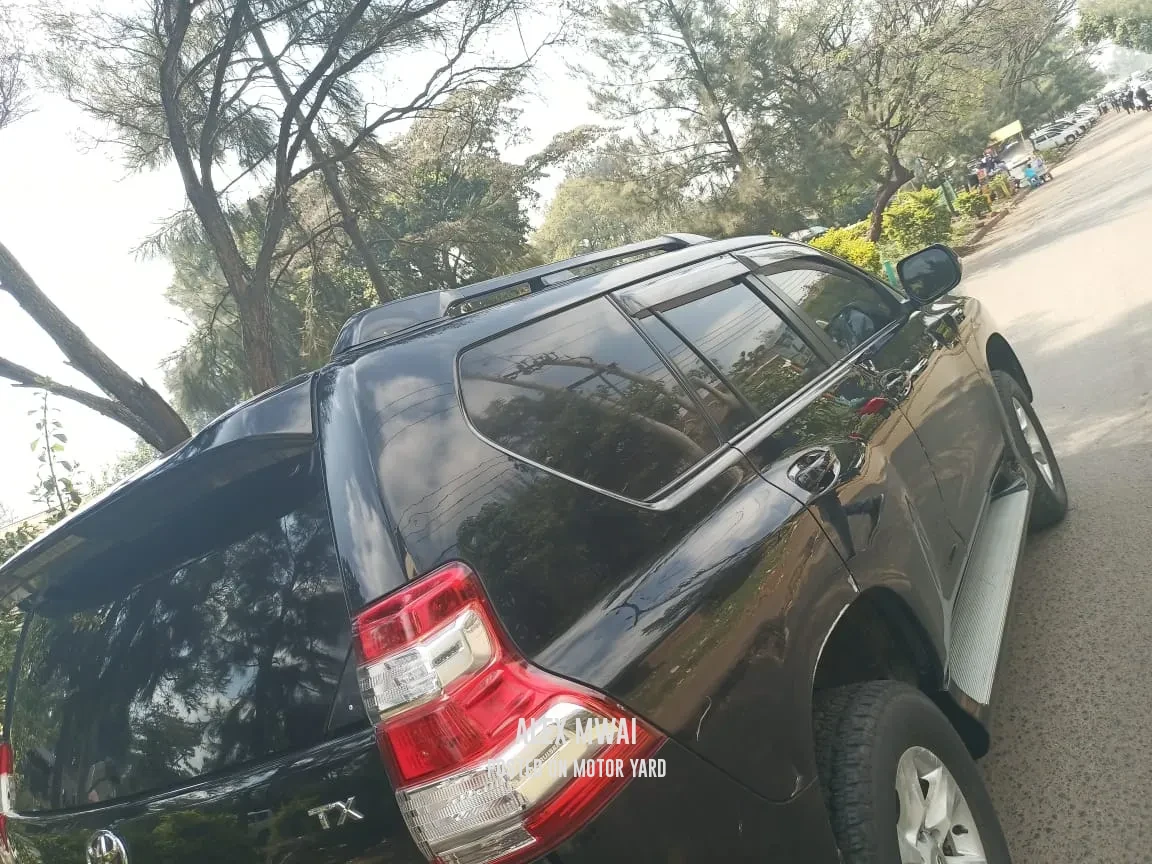 Toyota Land Cruiser Prado J150 2010 Black
