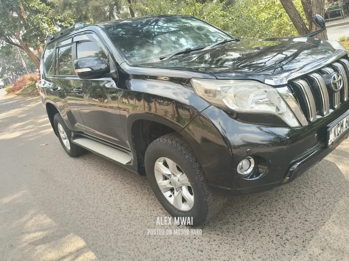 Toyota Land Cruiser Prado J150 2010 Black