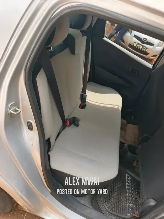 Toyota Vitz 2012 Silver