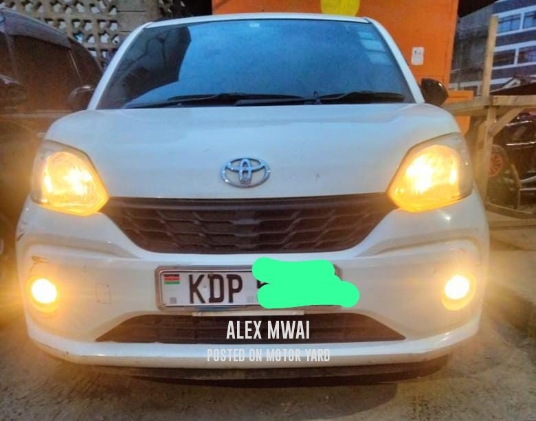 Toyota Passo 2016 White