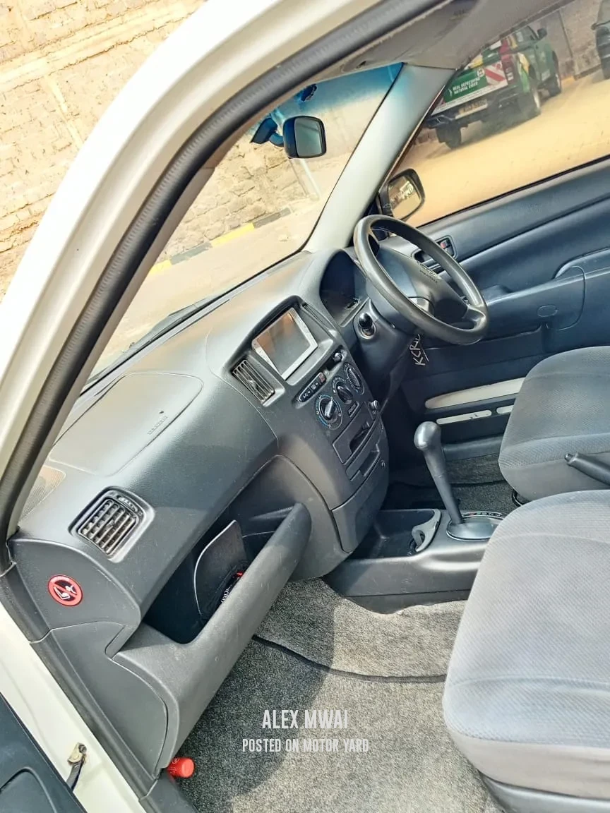 Toyota Passo 2016 White