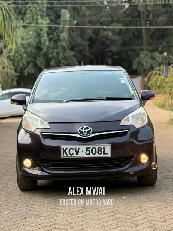 Toyota Ractis 2012 Purple