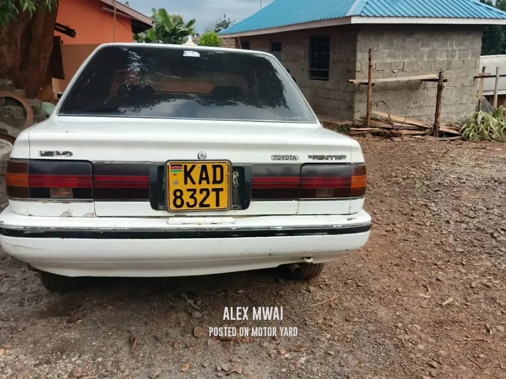 Toyota Corolla 2000 White