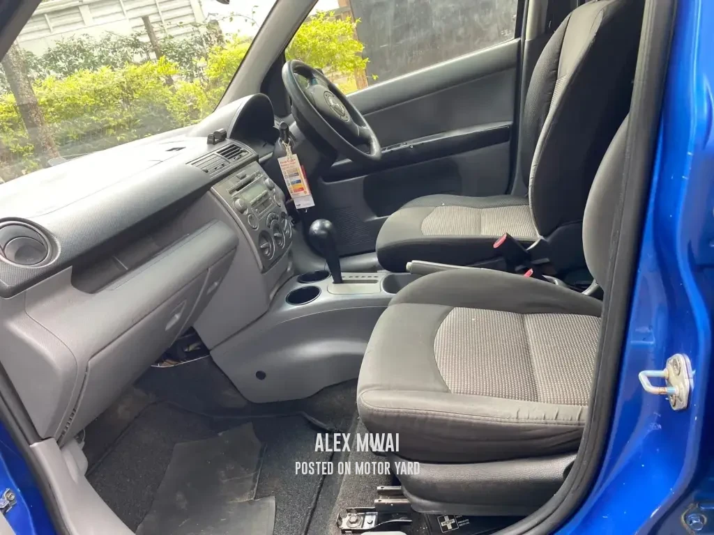 Mazda Demio 2006 Blue