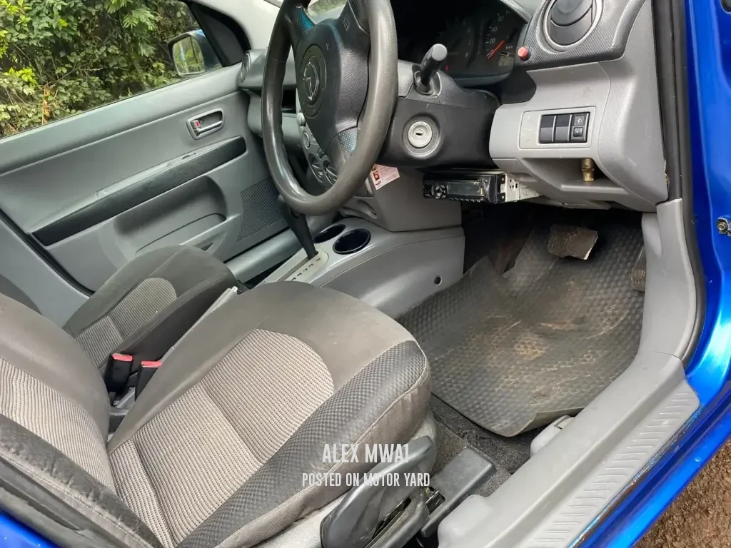 Mazda Demio 2006 Blue