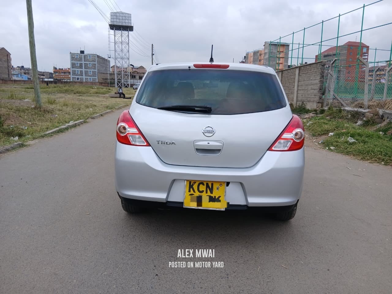 Nissan Tiida 2010 Silver