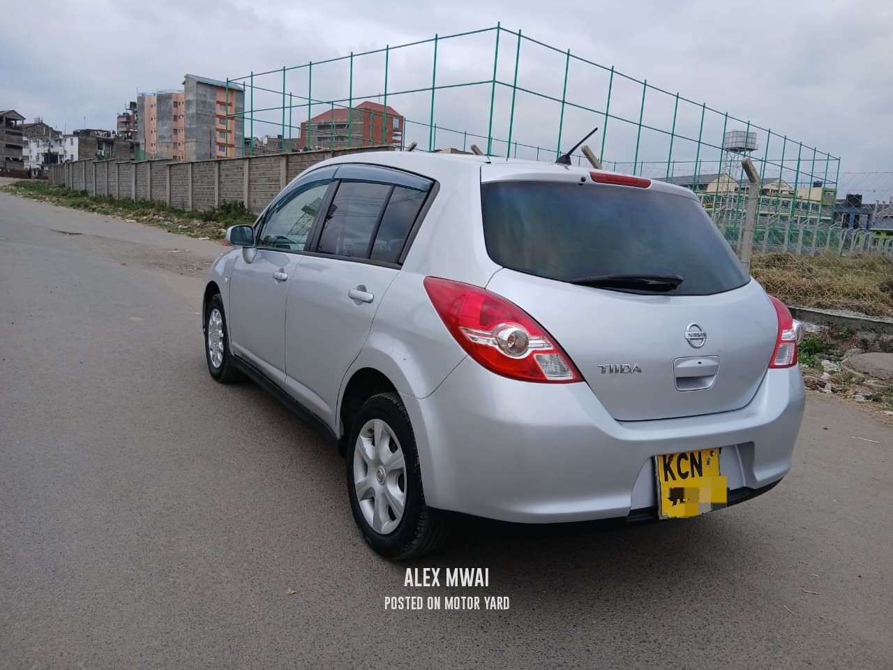 Nissan Tiida 2010 Silver