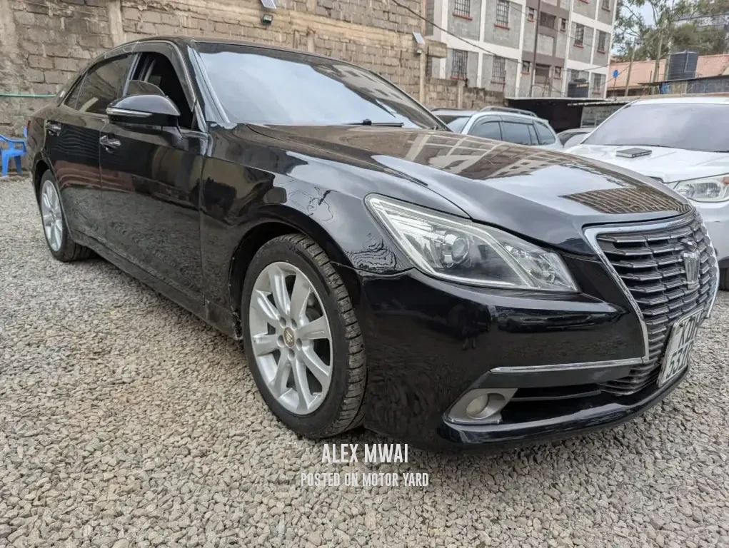 Toyota Crown 2014 Black