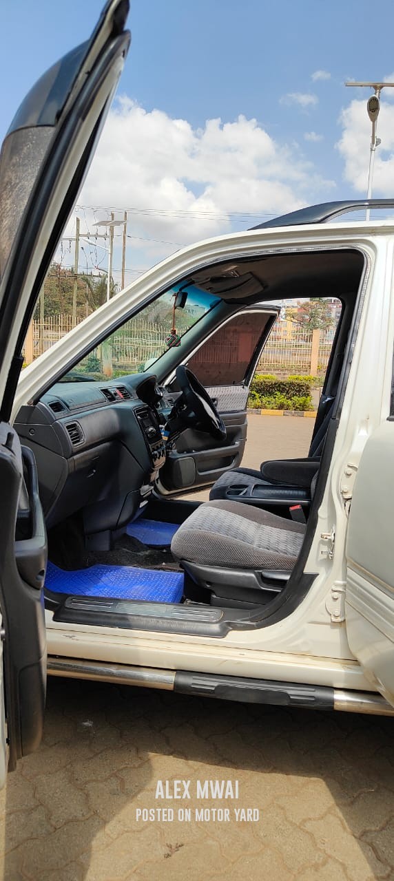 Honda CR-V 2000 White