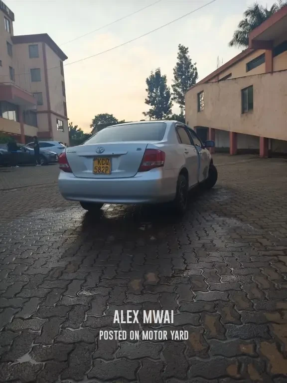 Toyota Axio 2011 Silver