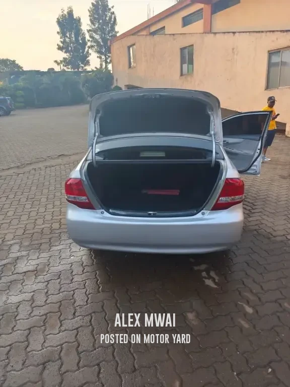 Toyota Axio 2011 Silver