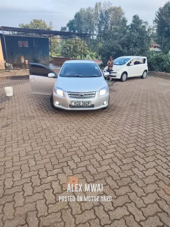 Toyota Axio 2011 Silver