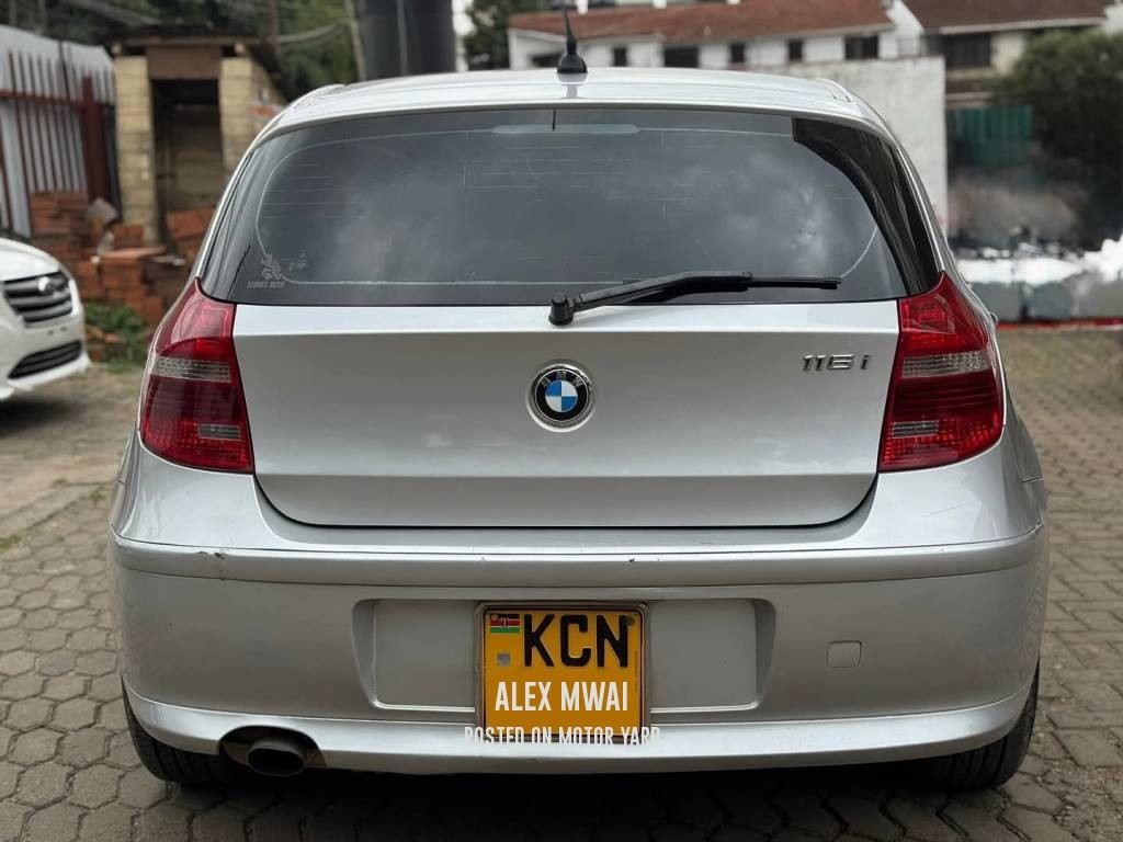 BMW 116i 2010 Silver