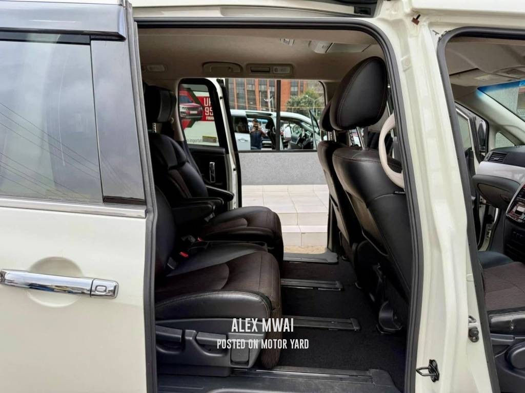 Nissan Elgrand 2018 White