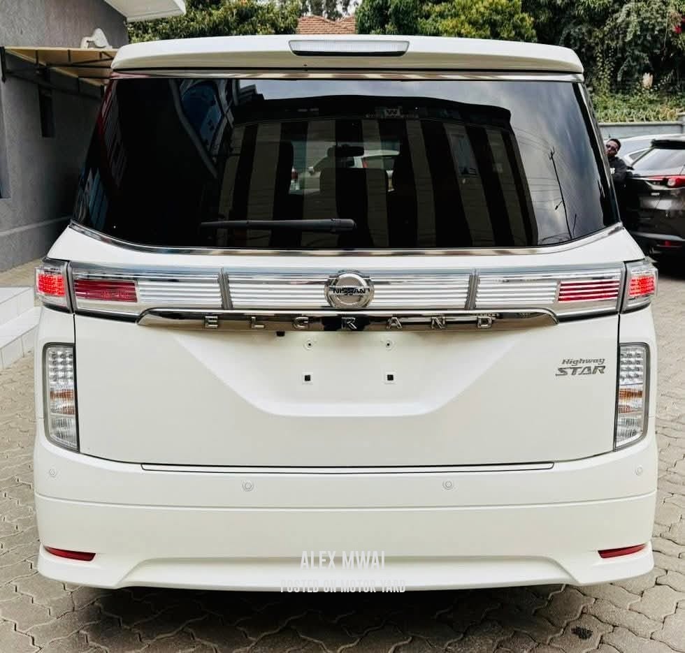 Nissan Elgrand 2018 White