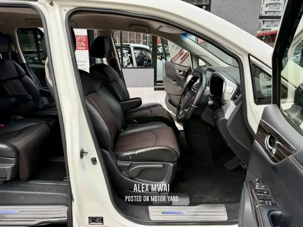 Nissan Elgrand 2018 White