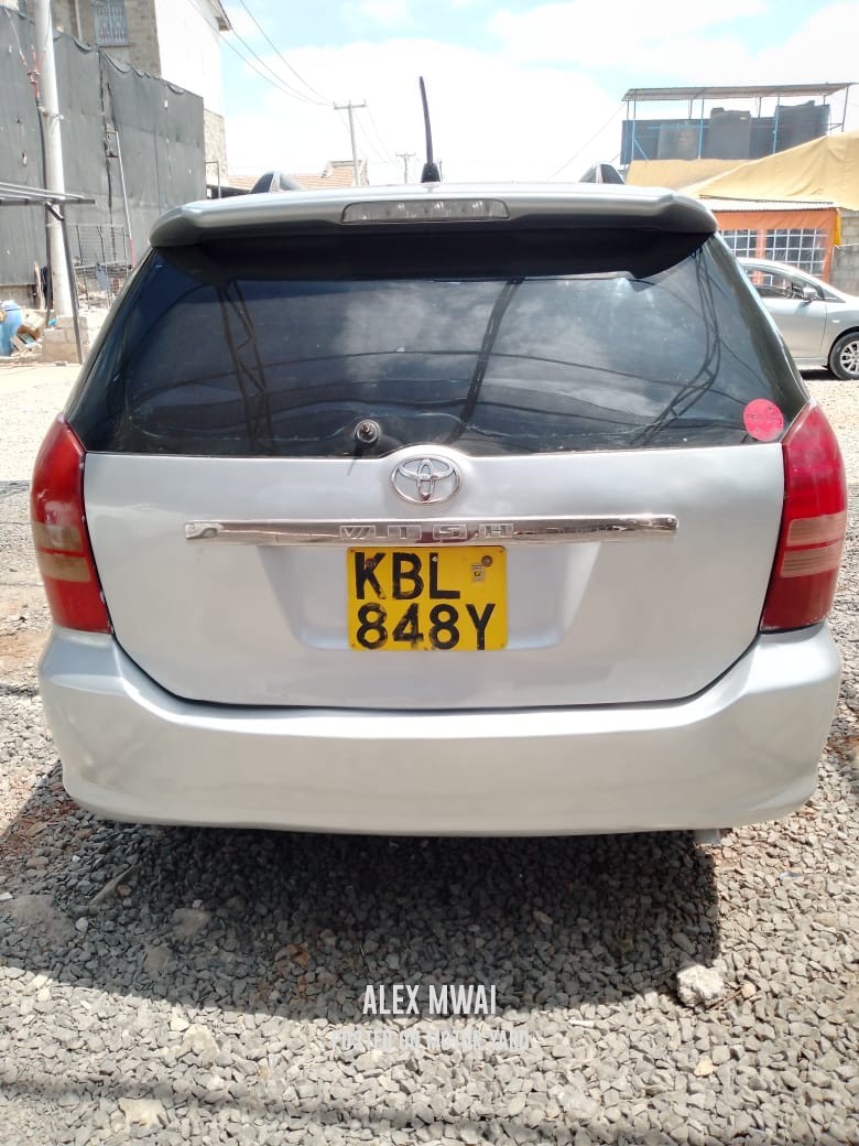 Toyota Wish 2005 Grey