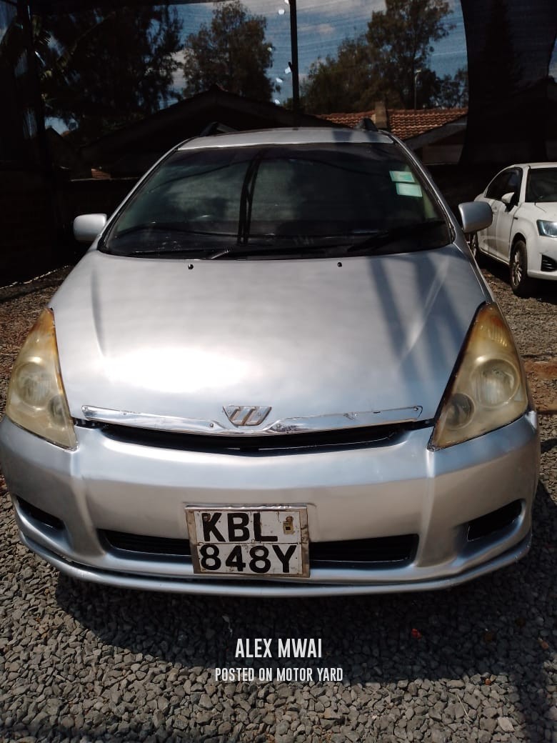 Toyota Wish 2005 Grey