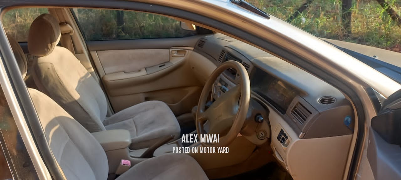 Toyota NZE 2013 Silver