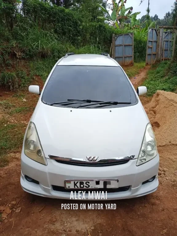 Toyota Wish 2017 White