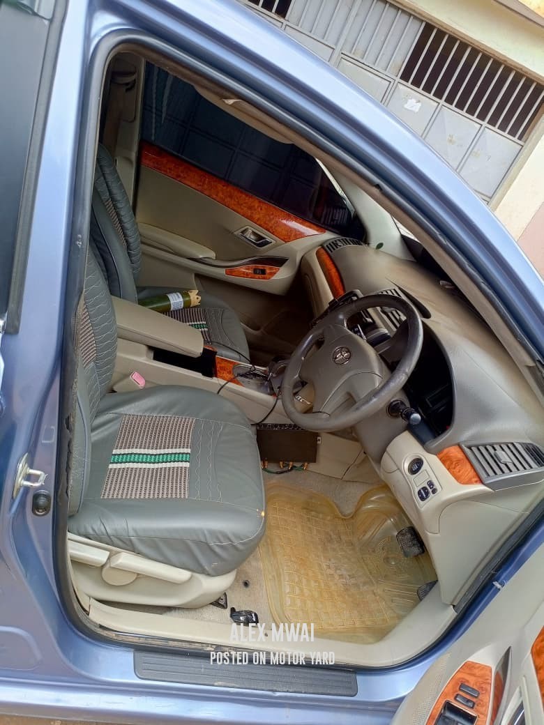 Toyota Premio 2014 Blue