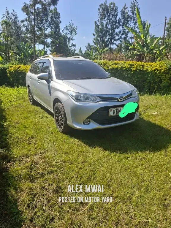 Toyota Fielder 2018 Silver