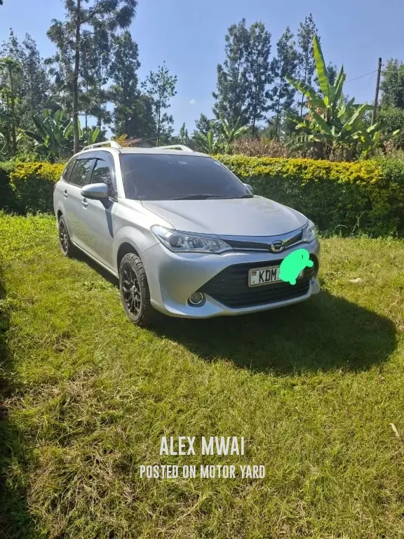 Toyota Fielder 2018 Silver
