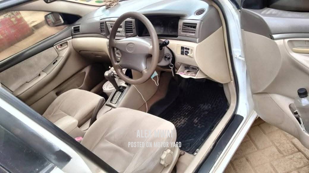 Toyota Corolla 2011 White