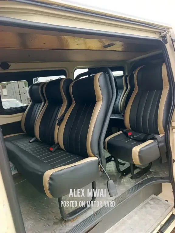 Toyota HiAce 2015 Off White