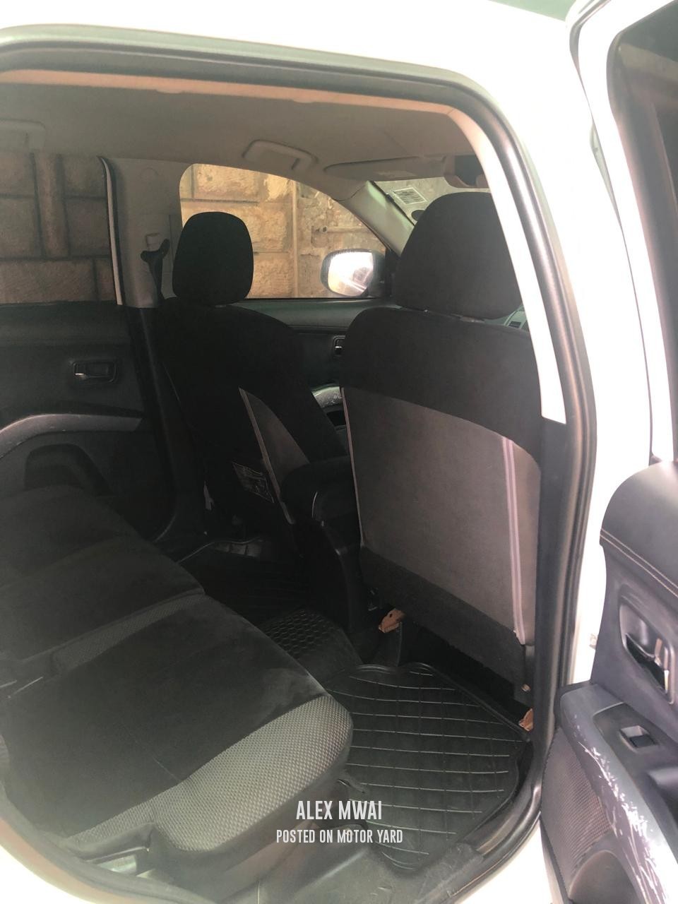 Mitsubishi Outlander 2015 White