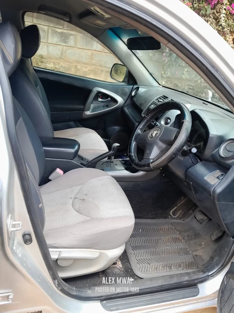 Toyota Rav4 2010 Silver