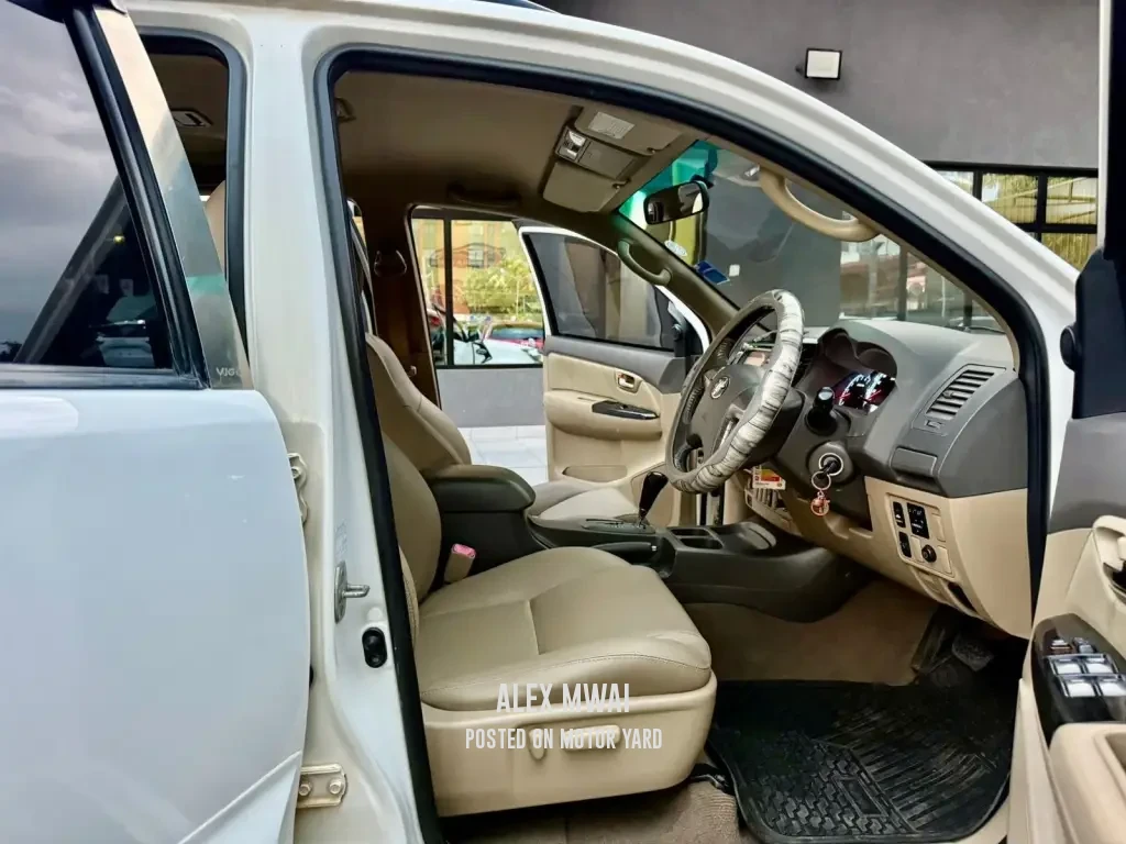 Toyota Fortuner 2014 White