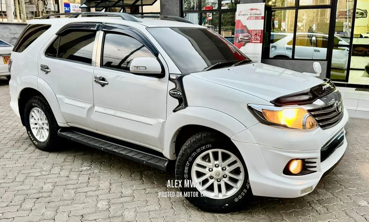 Toyota Fortuner 2014 White