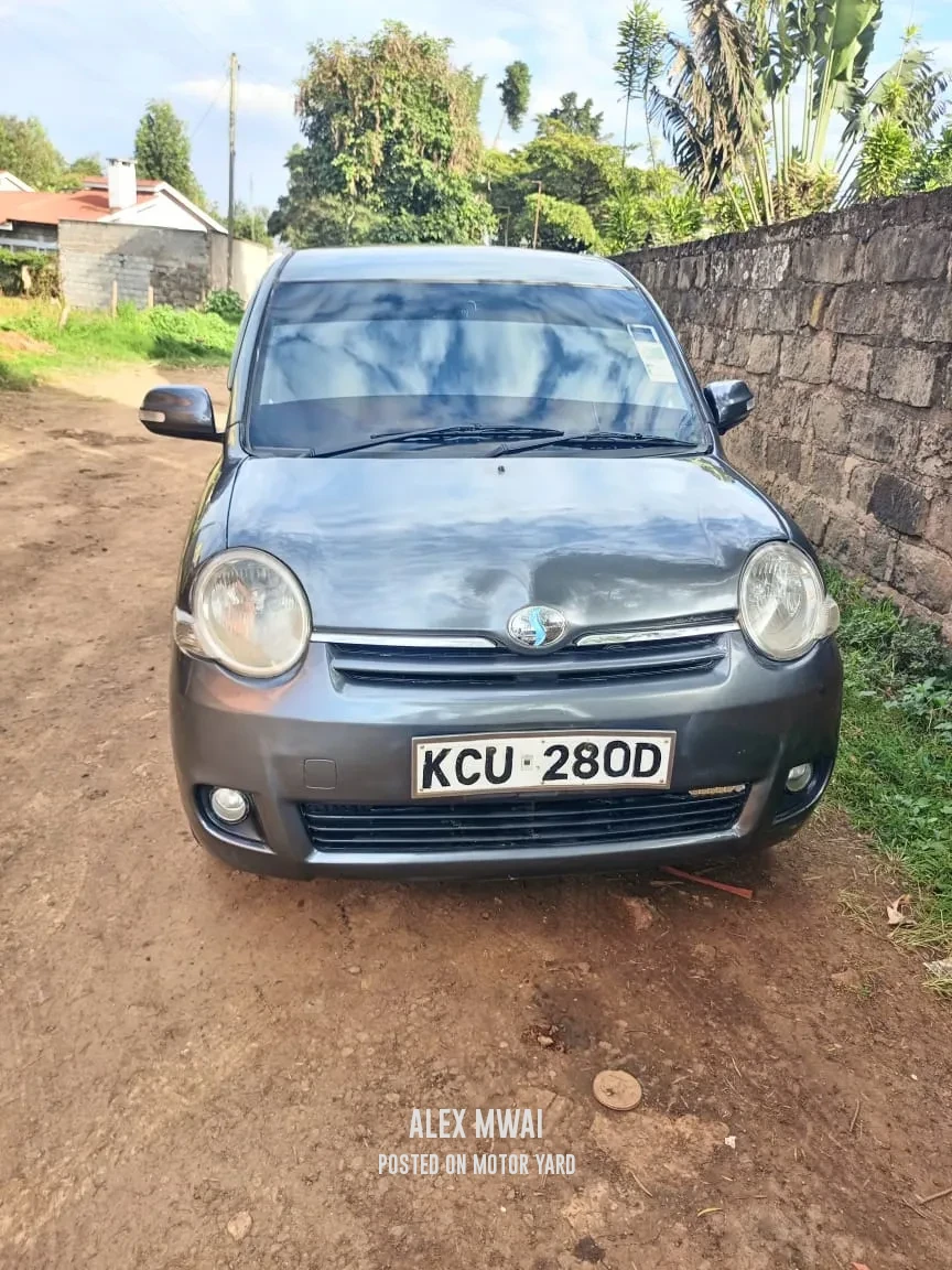 Toyota Sienta 2015 Black