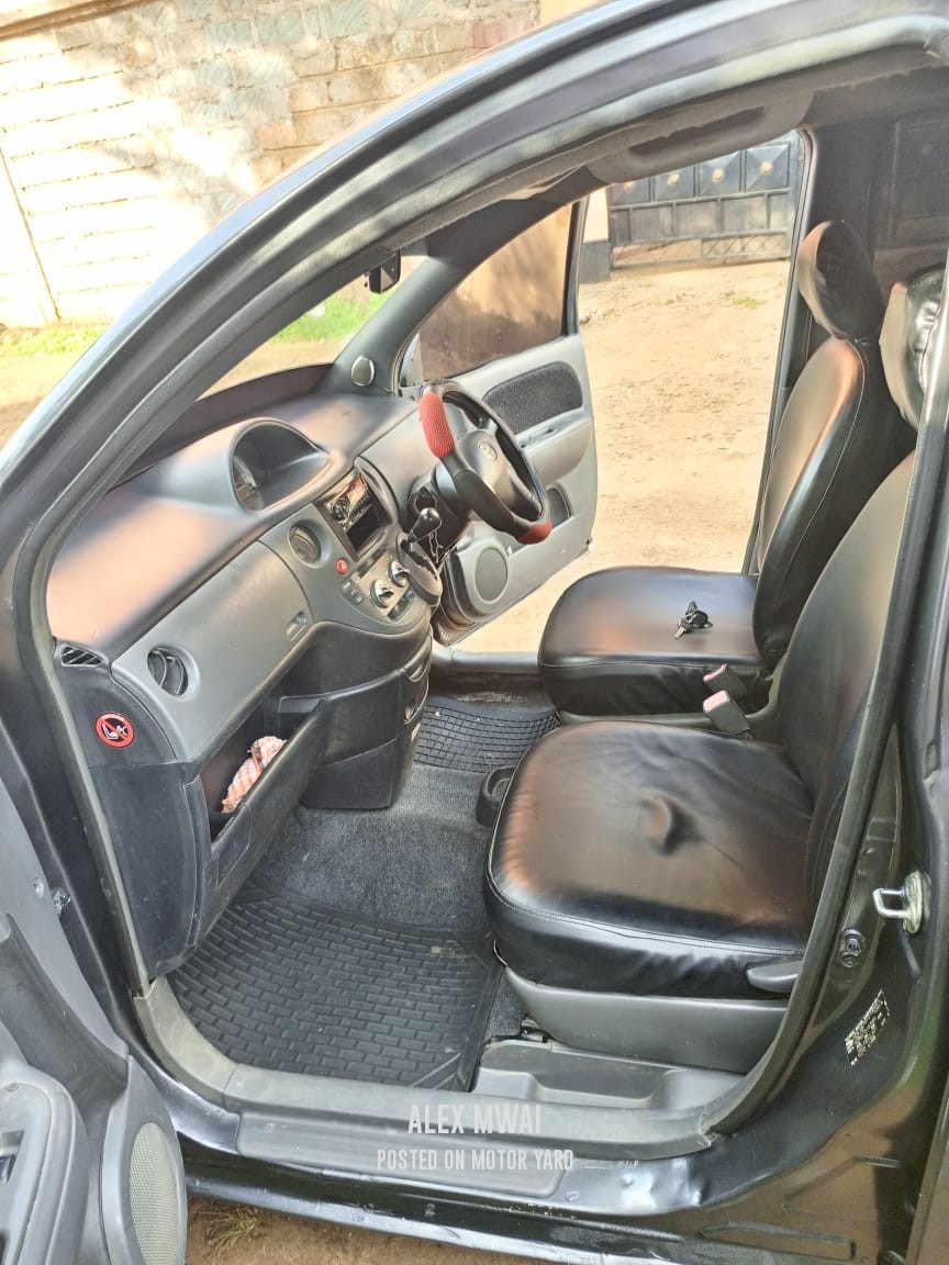 Toyota Sienta 2015 Black