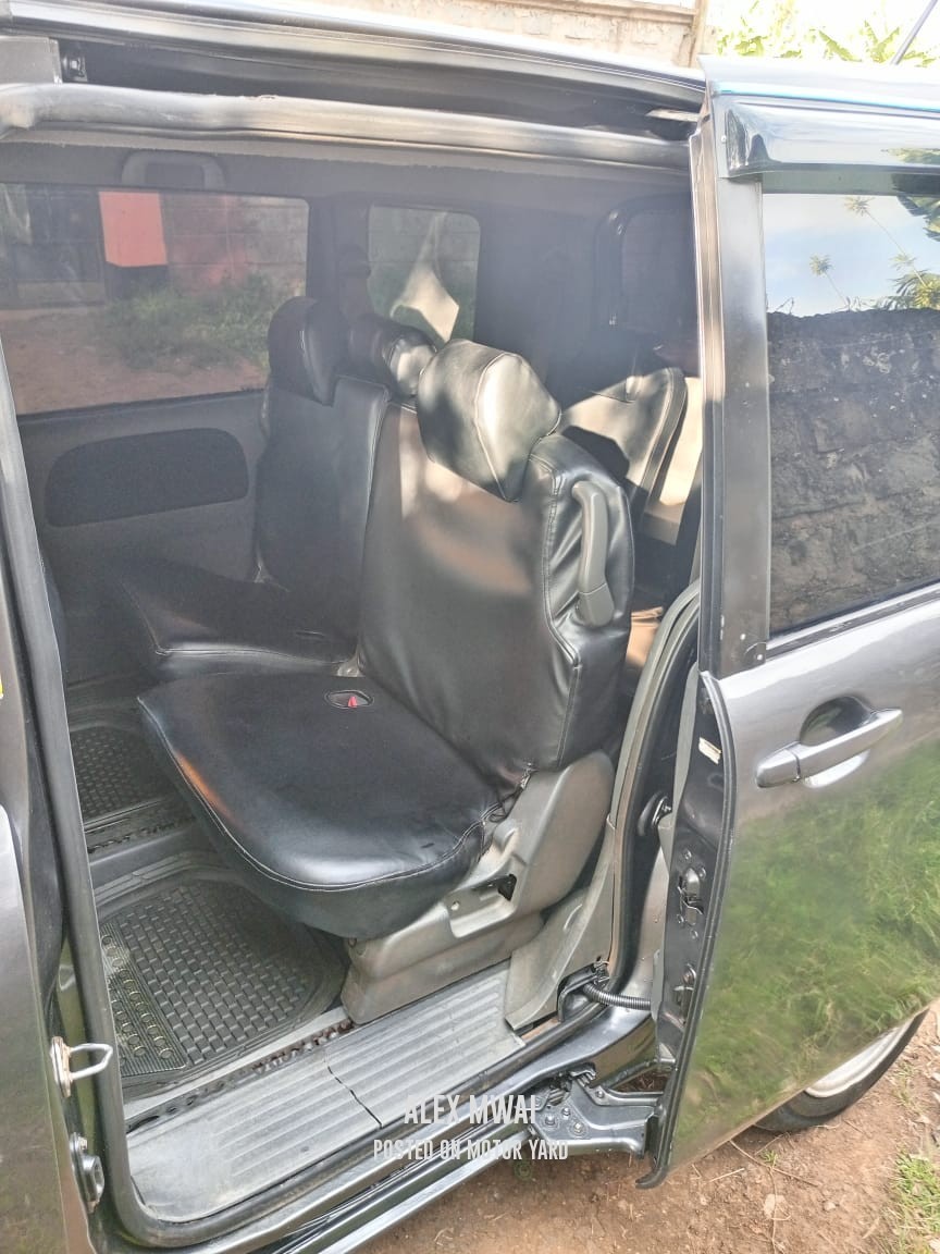 Toyota Sienta 2015 Black